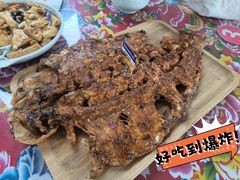 -何适山庄·团餐住宿(水长城P2停车场店)
