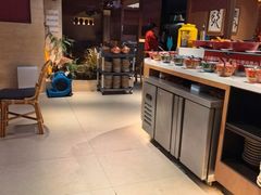 -老牌坊云南鱼豆花火锅(哈西万达店)