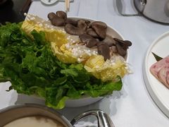 -红鼎豆捞·非遗鲍皇汤火锅(宝丰路店)