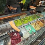 卧卧卧。。。偶遇了英博球员在罗斯福买冰淇淋