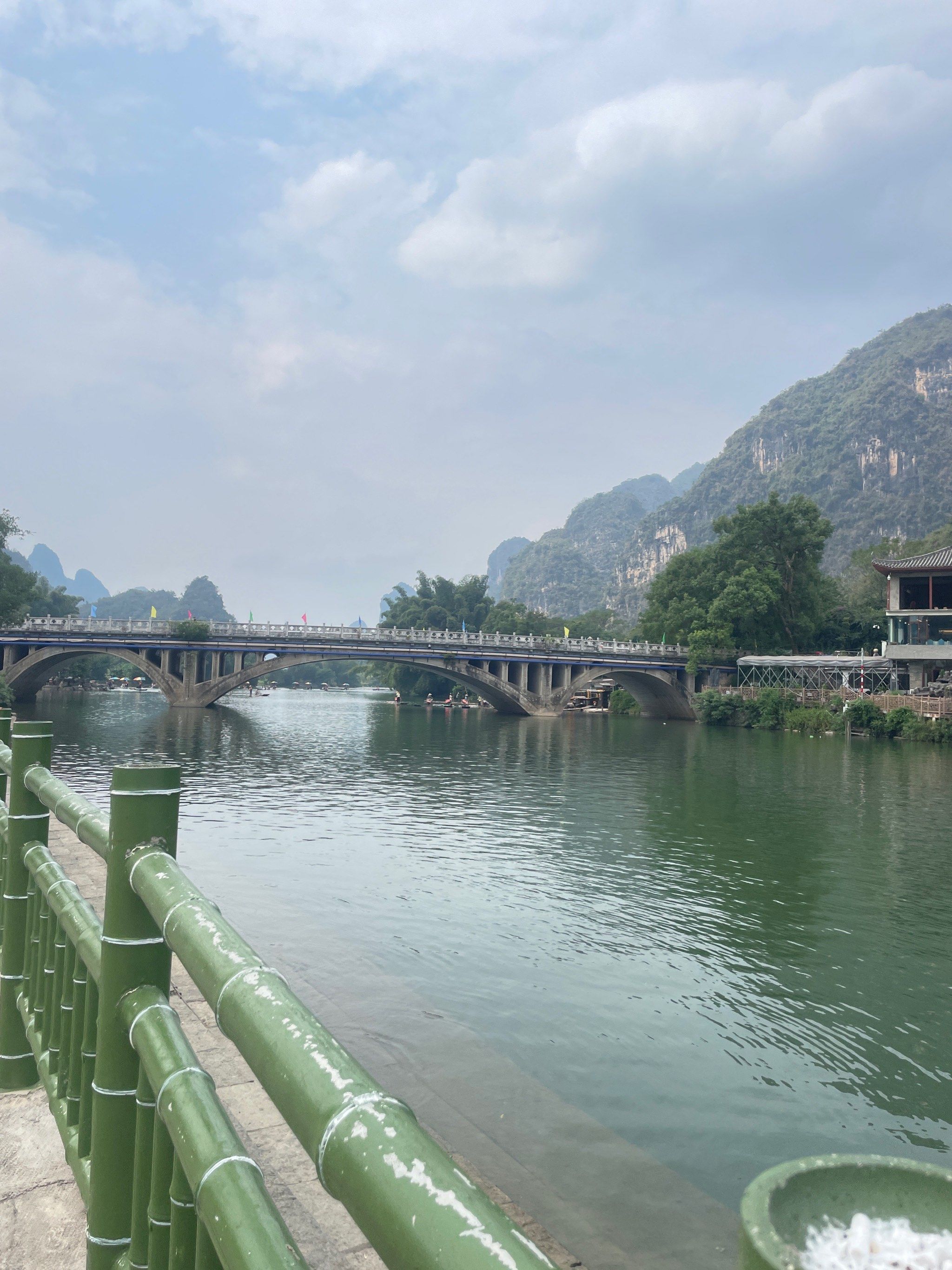 遇龙河工农桥🌳冲坝旁的景观桂林菜🍲
