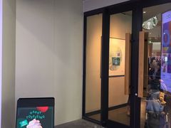 -星巴克臻选(嘉兴海宁银泰城店)