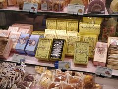 面包甜点陈列柜-巴黎贝甜(熙悦汇店)