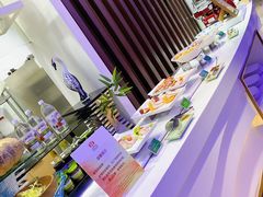 -亚洲国际大酒店·云顶阁旋转自助餐厅