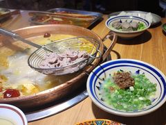 -洱火云南酸菜牛肉火锅(石景山当代商城店)