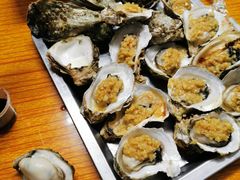 -蚝哥花姐湛江烤生蚝(美丽湾市场店)