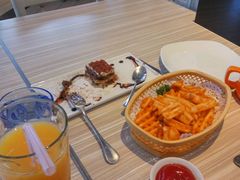 -必胜客(武汉欢乐谷店)