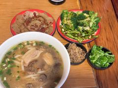 -矮子粉店1985·长沙米粉(湘春路店)