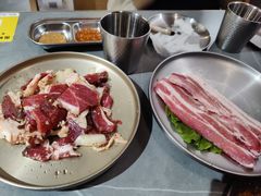 -围炉肉舍丹东海鲜烤肉·烤活鳗(步行街店)
