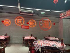 -洪霞餐馆·川菜·鲜货现炒(两江春城店)