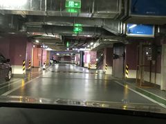 -来福士广场-地下停车场