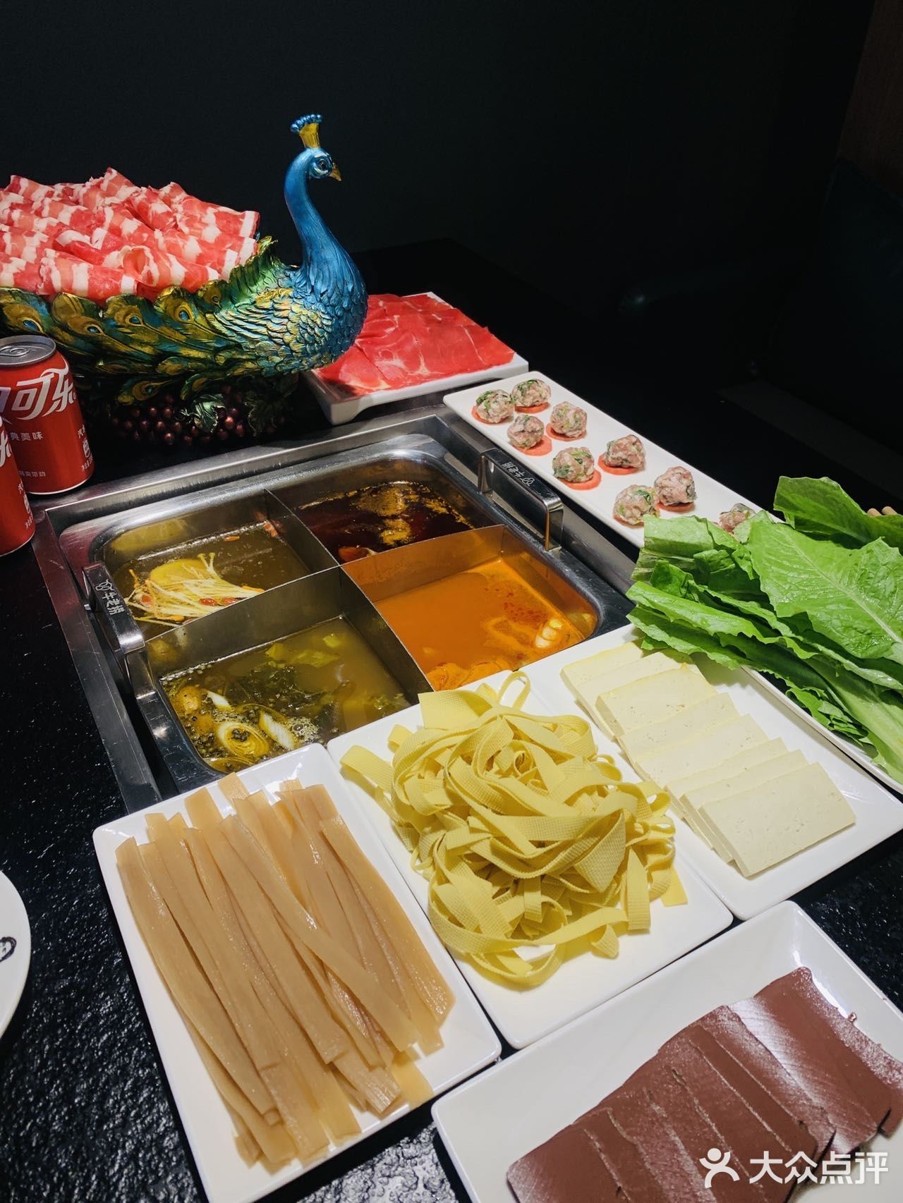 牛老捞火锅｜四宫格锅底，满足多口味的你💋