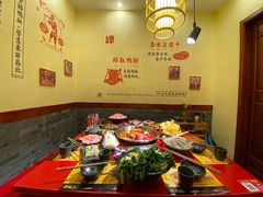 包厢-谭鸭血老火锅(万象九宜城店)