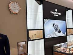 -亨吉利世界名表中心(华润万象城店)