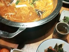 -野山舂·贵州现舂酸汤火锅(鸿通城店)