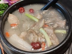 -明洞阿姨·韩式酱蟹烤肉·创意料理(三元桥店)