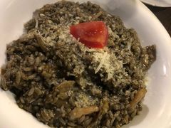 墨鱼汁海鲜烩饭-VITELLO意大利料理(崂山路店)