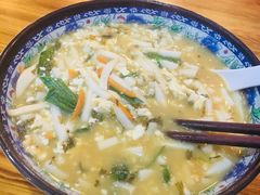 特色豆腐年糕汤-嵊州小吃(杭州东站店)