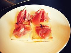 -wineapp葡萄酒餐吧(外滩金融中心店)