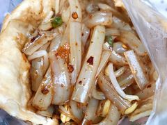 锅盔夹凉粉-小陈方酥锅盔(古城总店)