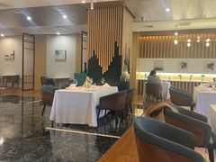 -华凌牛庄西餐厅(乌鲁木齐华凌美爵大饭店)