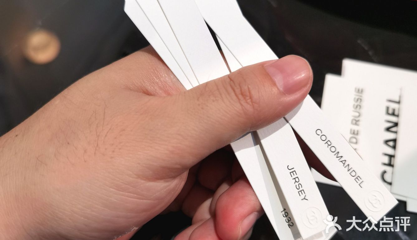 让我们沉醉在鸟语花香之中[加油]