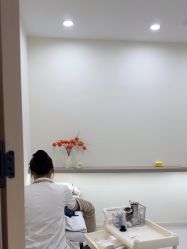 -苗方清颜专业祛痘·皮肤管理