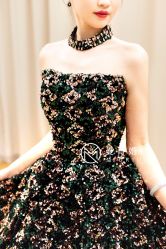 -曼青婚纱礼服馆