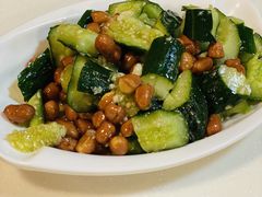 拍黄瓜拌炸花生米-福寿斋·老北京铜锅涮肉·烤鸭(顺义总店)