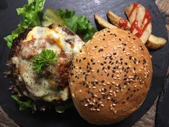 -HIGH FIVE哈福手工汉堡(桂林路店)