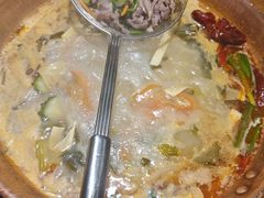 -洱火云南酸菜牛肉火锅(石景山当代商城店)