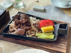 铁锄牛排-穹六人间 people 6(岳阳路店)