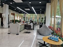 -CARR SALON