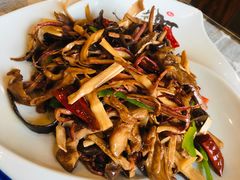 -小厨子私房菜·云南美食店