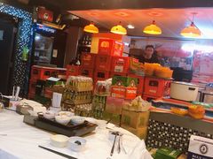 大堂-鲜入围煮花胶鸡海鲜火锅