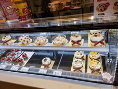 -花花卷卷·鲜食蛋糕(静安久光百货店)