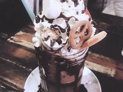 爆炸黑巧克力-MIKAKU(万达广场上海宝山店)