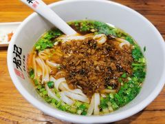 -湘人龙记老长沙米粉(鸟巢店)