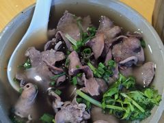 -大众跷脚牛肉馆·非遗传承单位(峨眉山店)