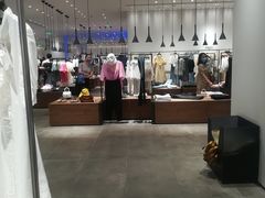 -URBAN REVIVO(西安Momopark店)