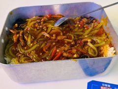 鱼香肉丝-石笨笨·盖浇饭大王(MOMOPARK店)