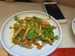 香菜拌猪耳朵-新发现(苏州中心商场店)