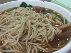 葱油排骨面-胡成记口蘑龙眼包子(盐道街店)