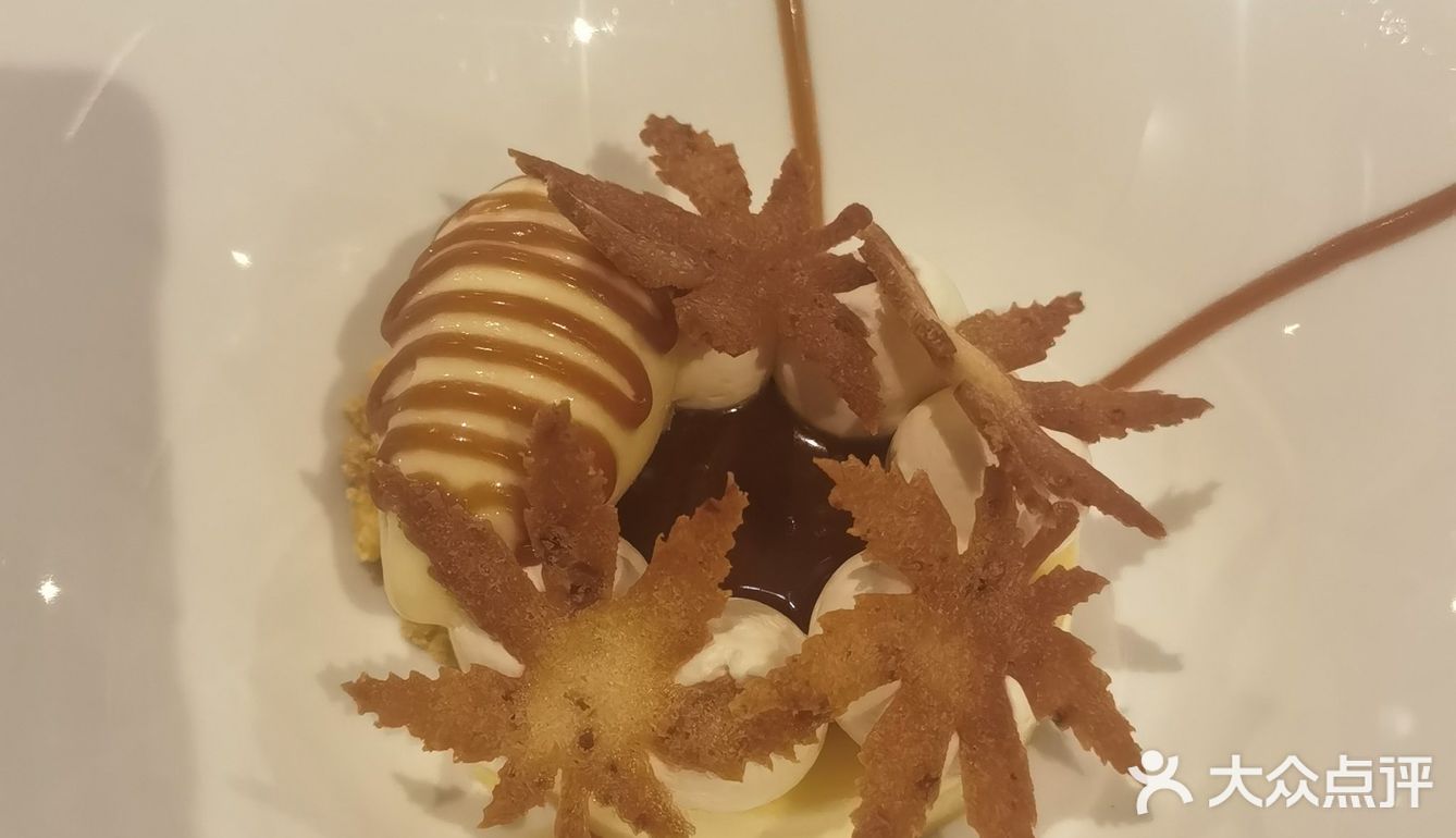 感受一下米其林餐厅的餐点魅力，服务真的是没的说了～