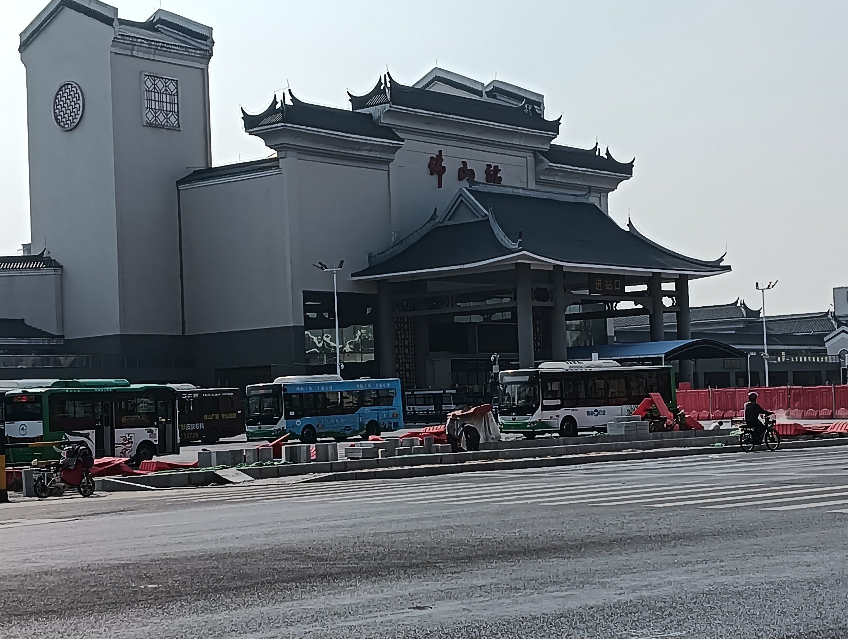 佛山火车站:曾辉煌,今改造停运,外观赏游免费!