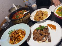 -万重锦·人文川菜馆(骡马市店)