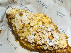 杏仁羊角-麦田工坊(月湖店)