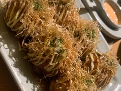 章鱼小丸子（自行选择馅料和酱汁）-Lia Cafe Bar Restaurant松山咖啡屋