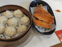 馋嘴炸猪排-馋三尺蟹粉小笼(人民广场店)