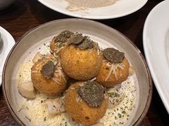 黑松露奶油球-Chom Cafe and Restaurant